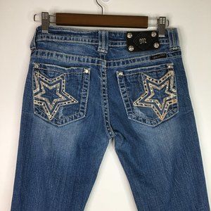 Miss Me size 28 bootcut jeans. Fit is size 27